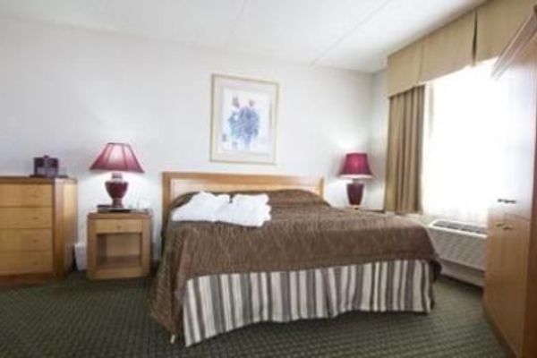 AIRLANE HOTEL AND CONFERENCE CENTRE (Thunder Bay)